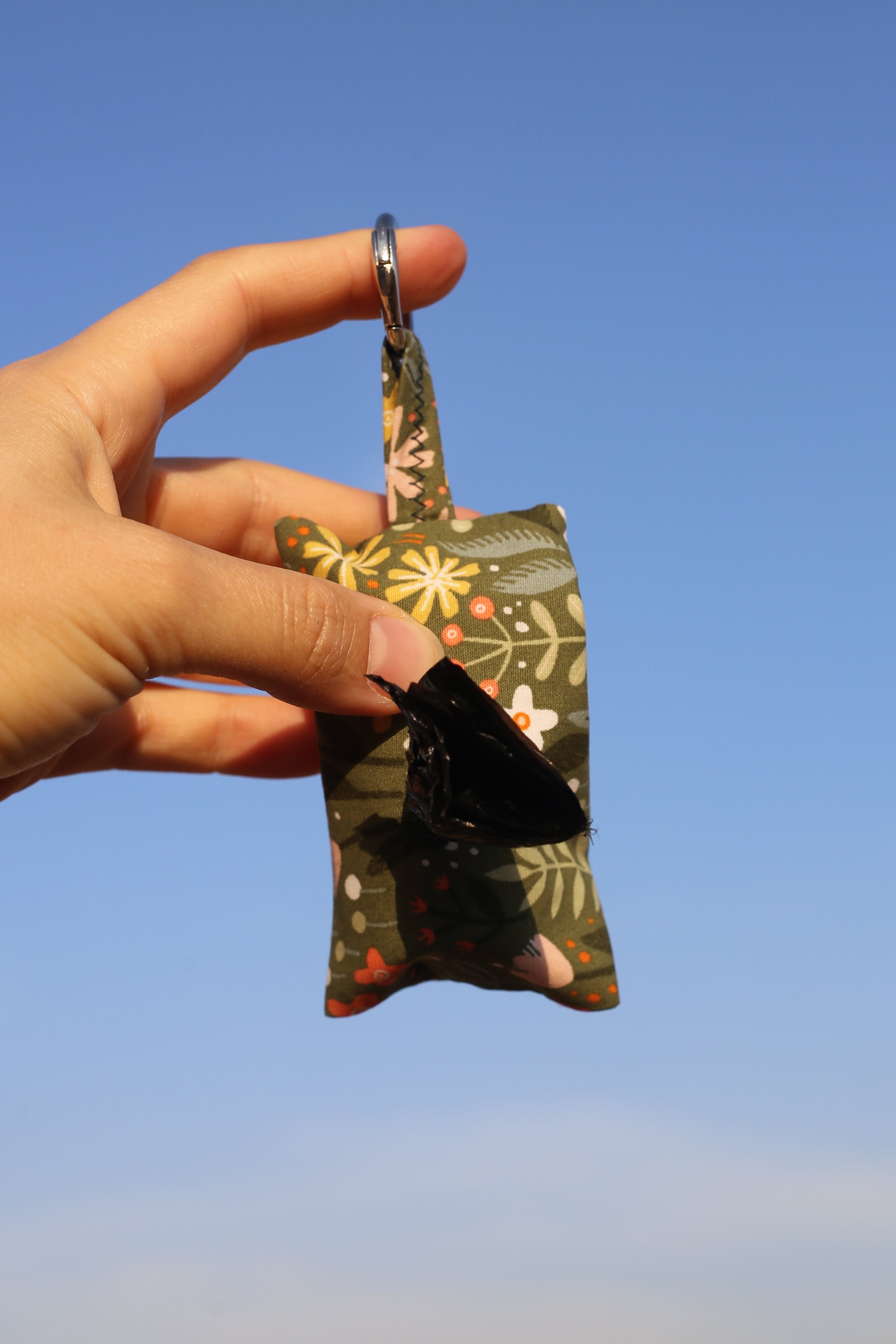 OLIVE GREEN POO POUCH