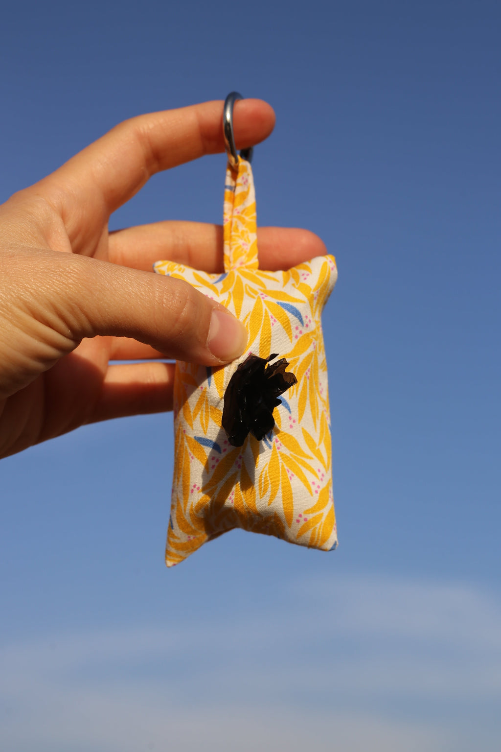 YELLOW LEAVES POO POUCH