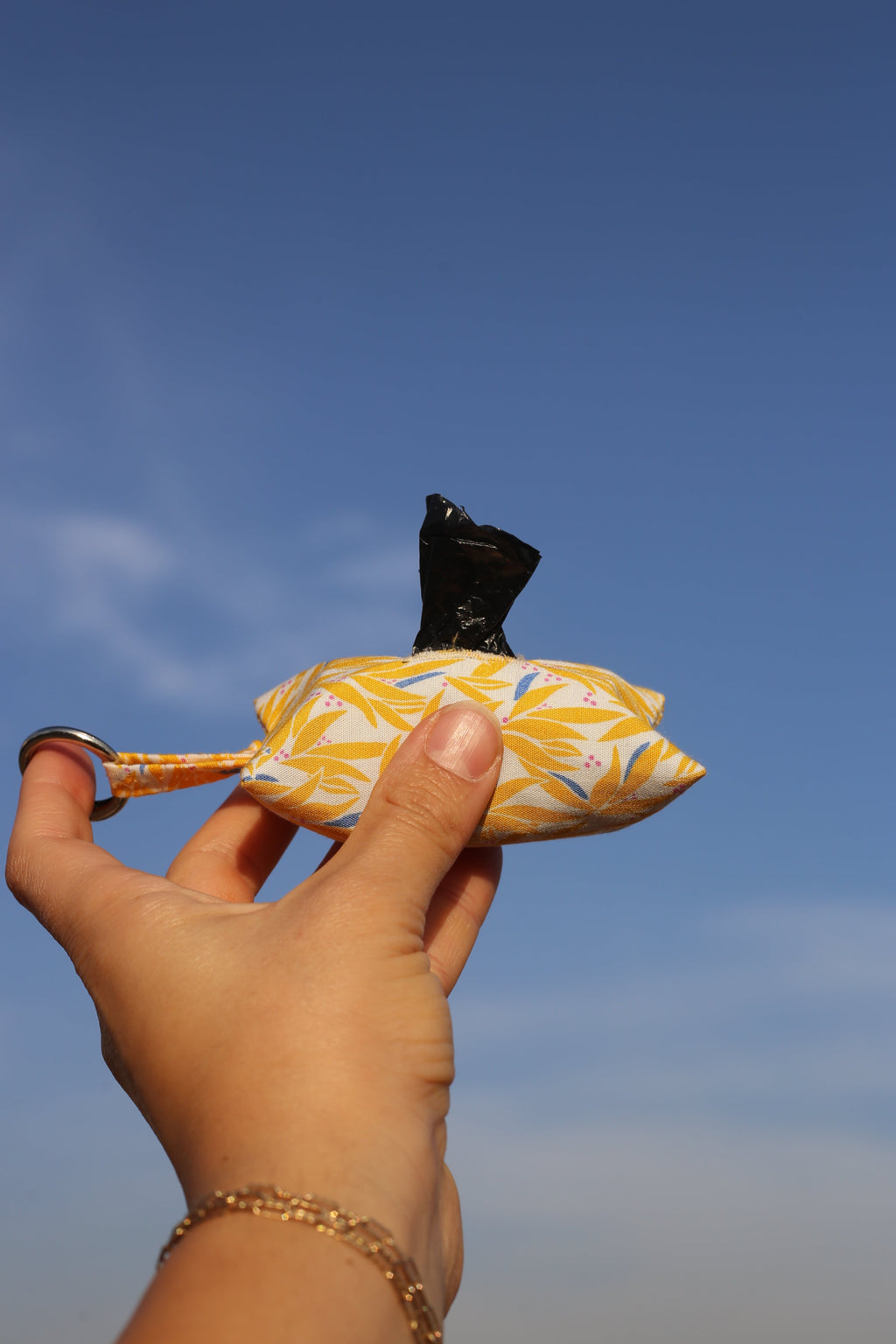 YELLOW LEAVES POO POUCH