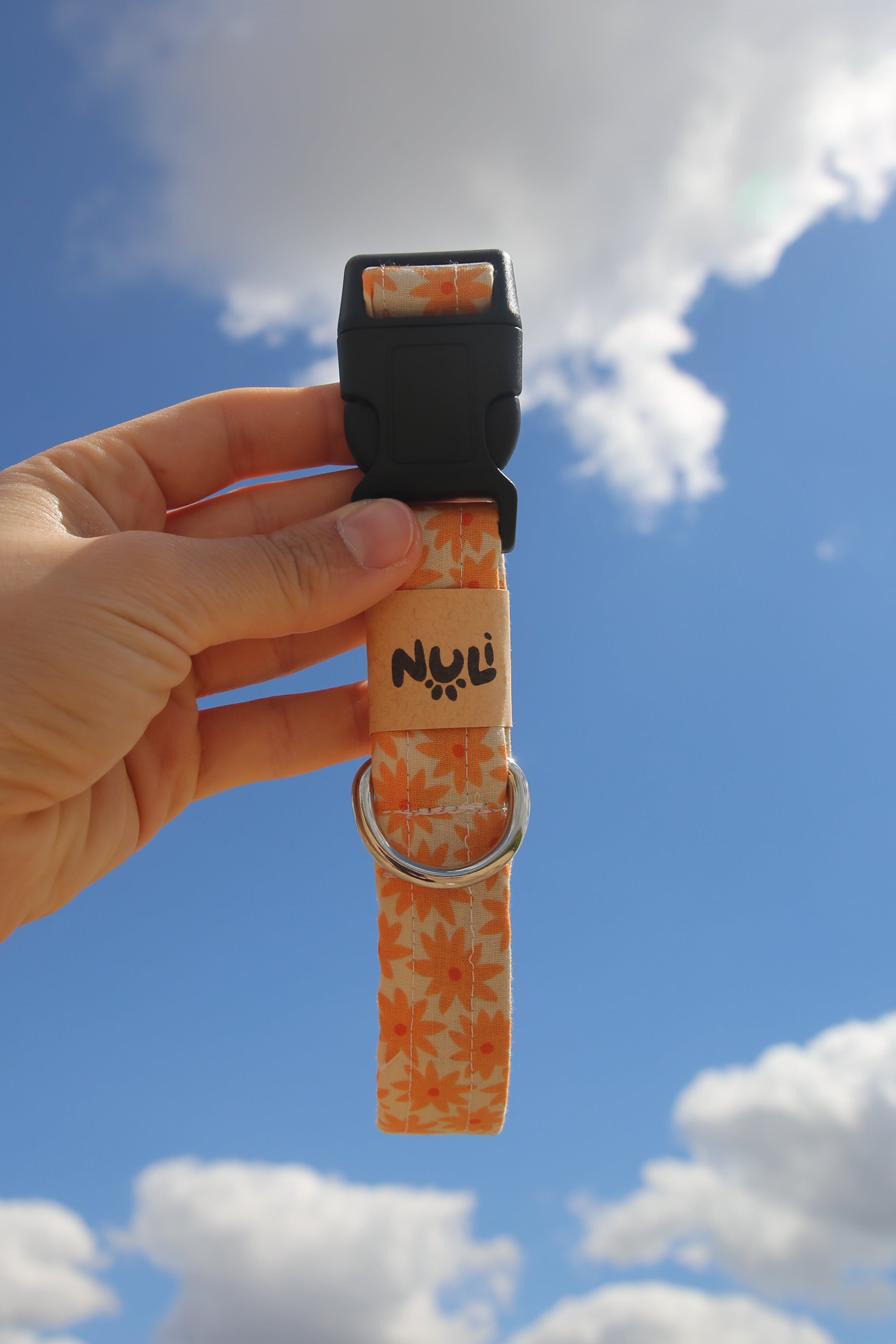 ORANGE GERBERA COLLAR