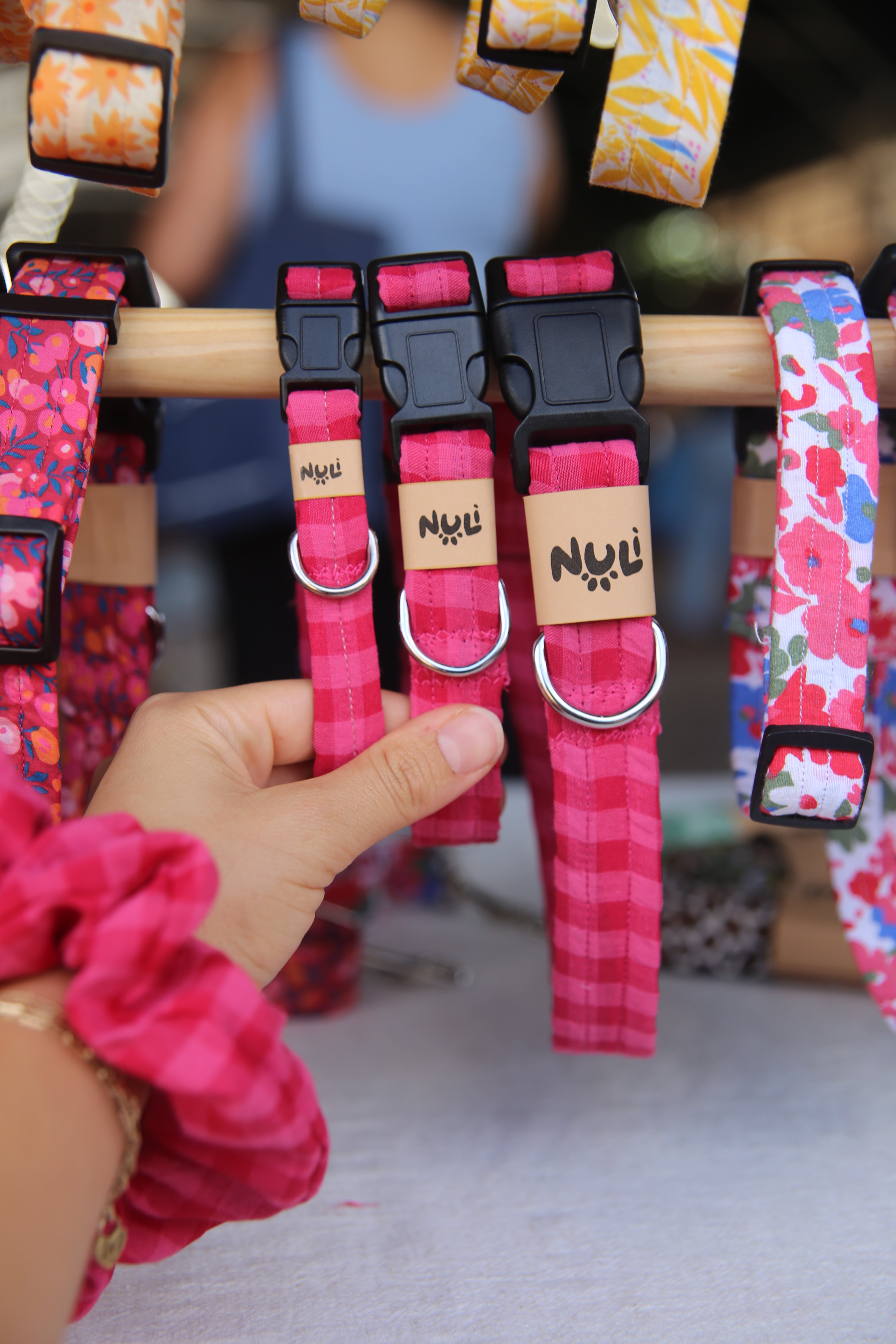 PINK PLAID SCRUNCHIE