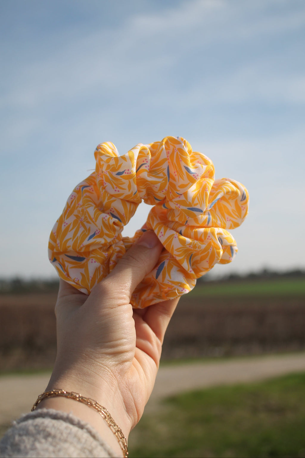 YELLOW LEAVES SCRUNCHIE