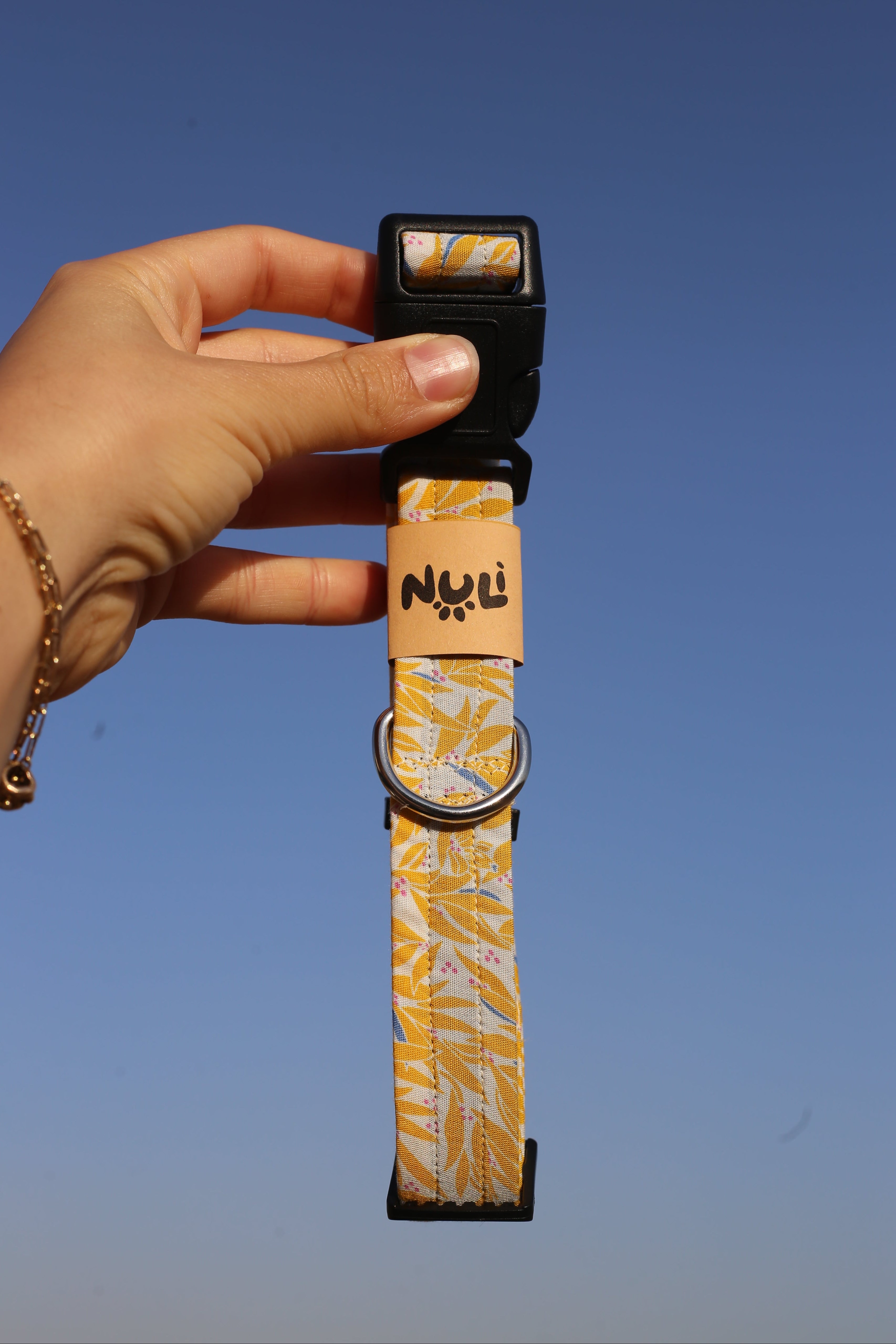 YELLOW LEAVES COLLAR